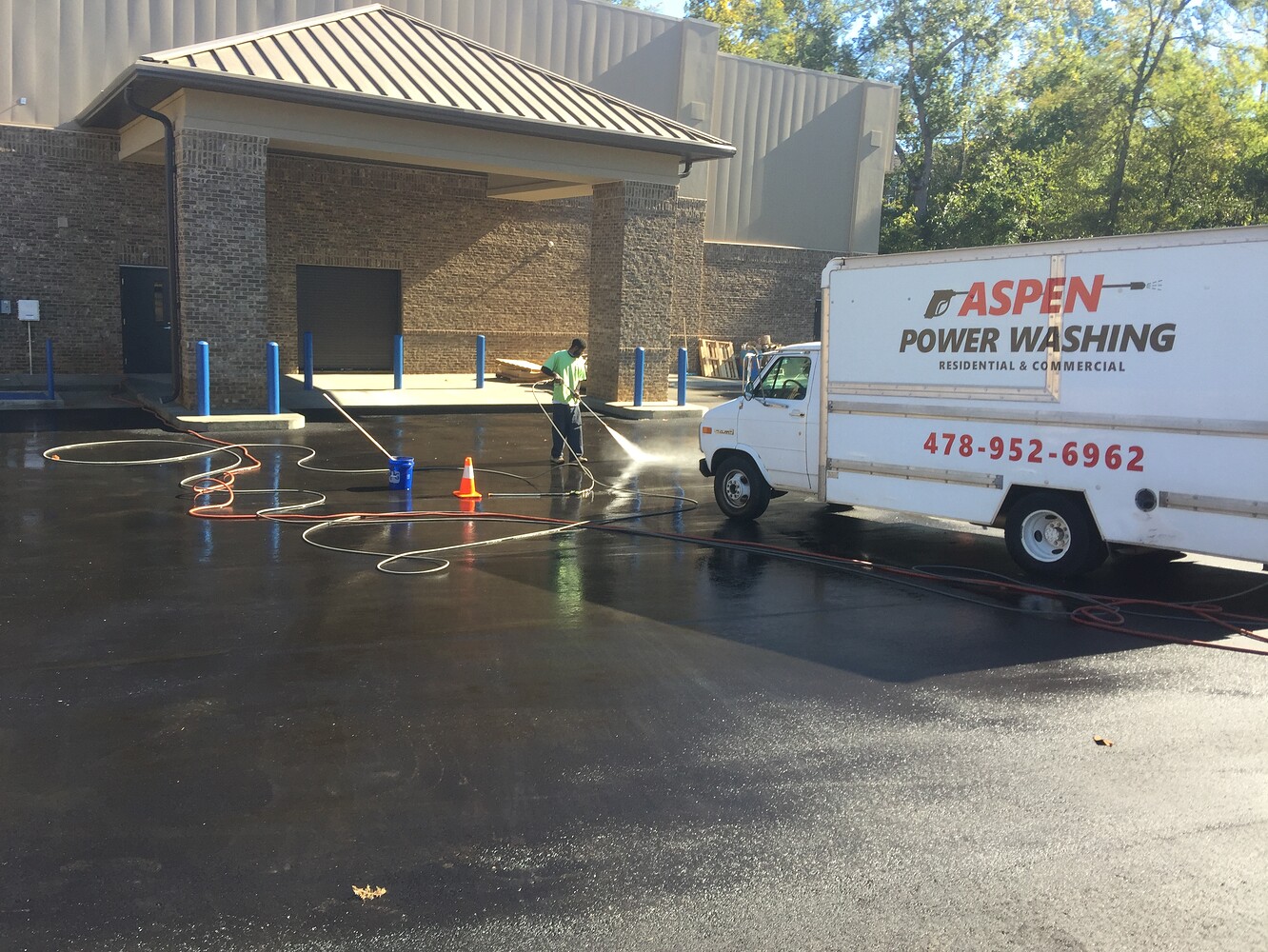Asphalt/blacktop driveway Pressure Washing Resource