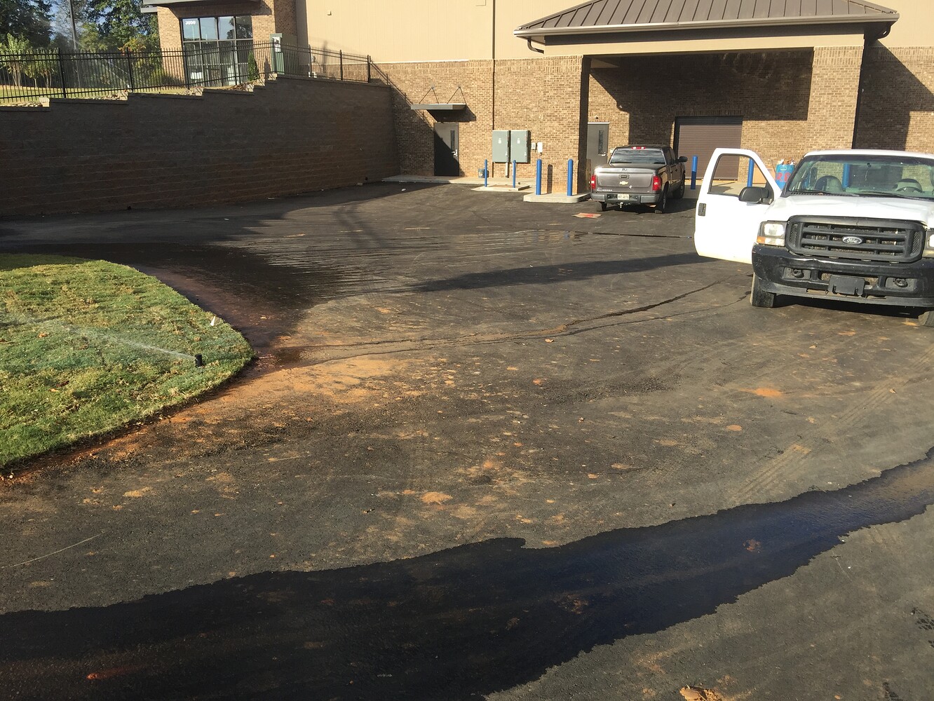 Asphalt/blacktop driveway Pressure Washing Resource