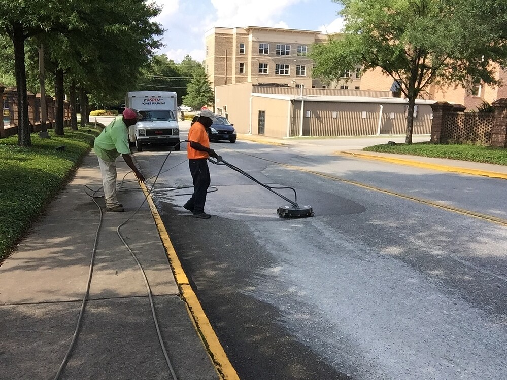 Asphalt/blacktop driveway Pressure Washing Resource