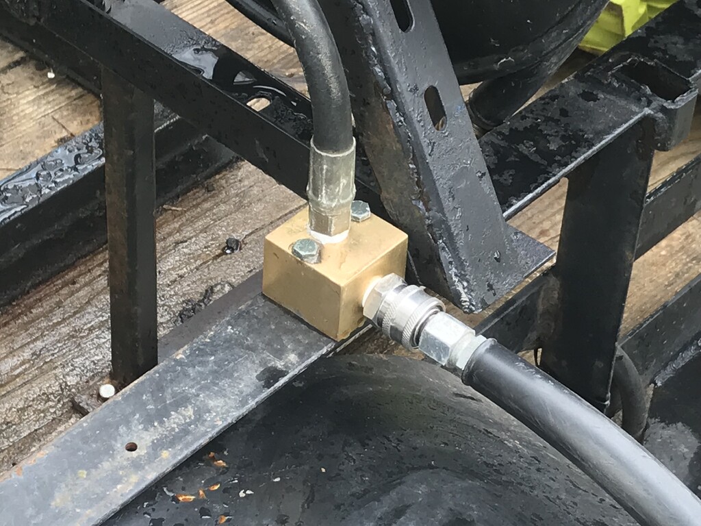 Unloader Mounting Block Trailer mounted unloader block for whip line... why did I wait so long ...