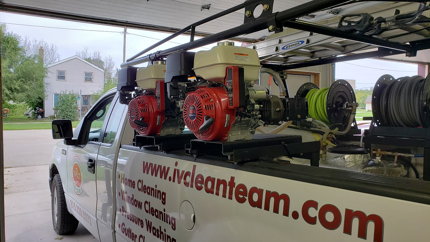 Mounting hose reels on a pick up Supplies & Equipment Pressure