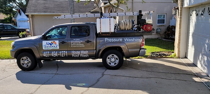 truck left side1.jpg